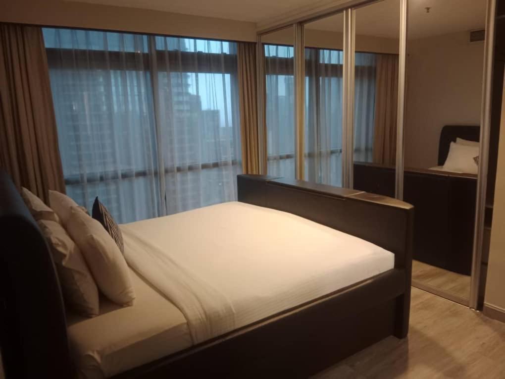 Serviced Apartments @ Times Square Куала-Лумпур Экстерьер фото