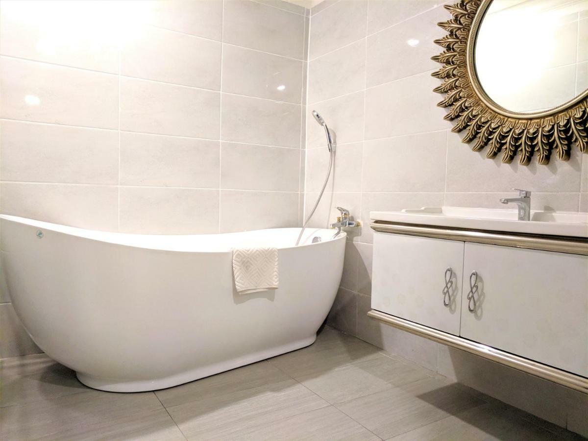 Serviced Apartments @ Times Square Куала-Лумпур Экстерьер фото